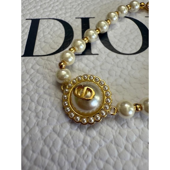 Christian Dior Classy CD Pearl Upcycled Bracelet - Picture 2 of 4